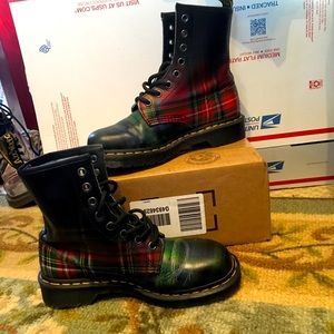 Pretty in Plaid Doc Martens size 6